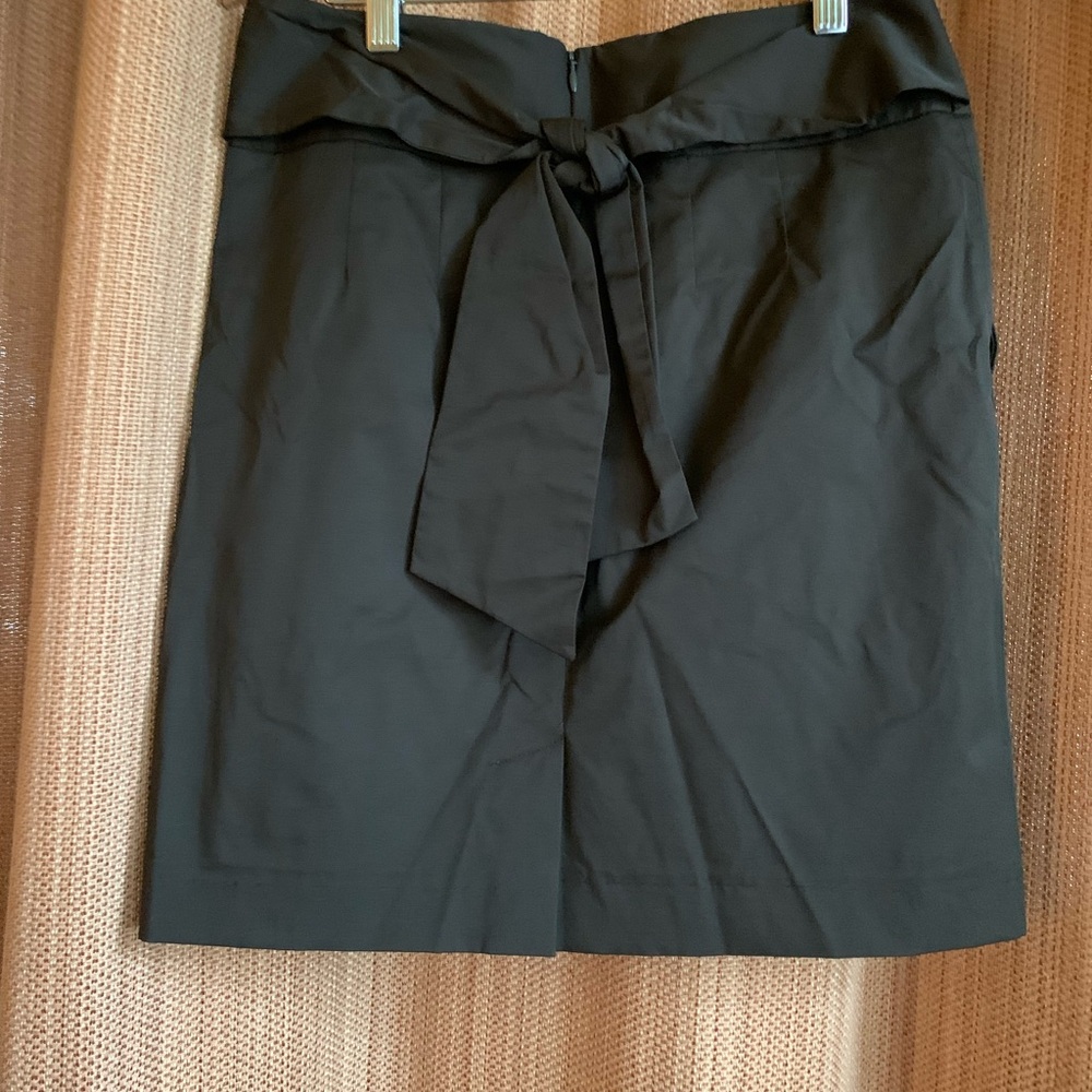 Banana Republic Chic Black Skirt with Bow Detail